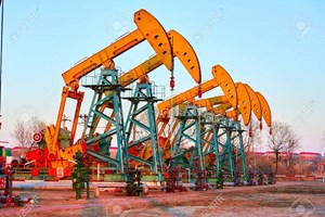 Trend Cina, sale la produzione di petrolio, giù le vendite di auto