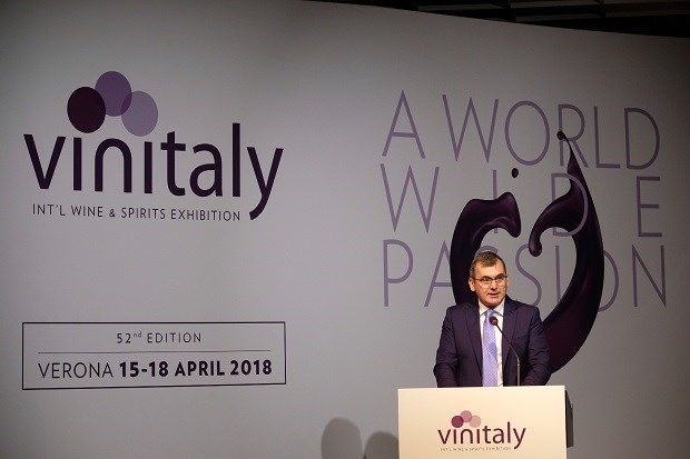Import vino, il Far East tallona il Nord America