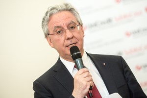 Unicredit, 2 miliardi per far crescere le pmi all'estero