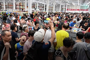 Shanghai, boom per la Costco (Usa) che apre nonostante i dazi