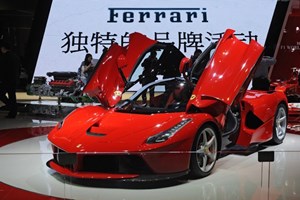 La Ferrari corre ancora in Cina, consegne in crescita del 20,3%