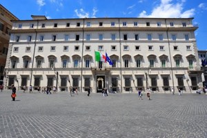 Covid-19, il governo studia un decreto per aiutare le aziende