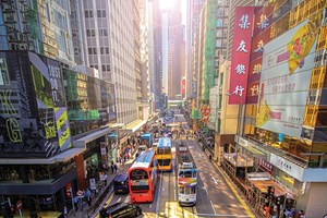 Aprire o non aprire, il dilemma Covid-19 dopo i nuovi casi a HK