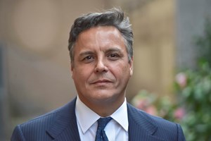 Sace: lo stato si prende sulle spalle il 90% dei grandi rischi dell'export