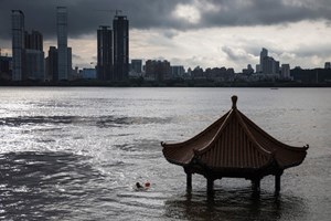 Le inondazioni lungo lo Yangtze River minacciano la ripresa