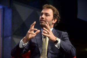 Panda bond Cdp, 4 milioni agli abiti Stefano Ricci