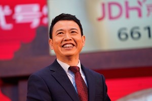 Debutto razzo a HK per le azioni della più grande farmacia del mondo