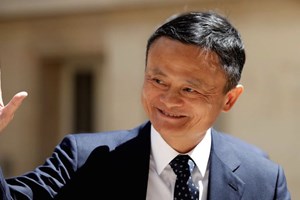 Jack Ma riappare in pubblico e Alibaba sale in borsa sui massimi
