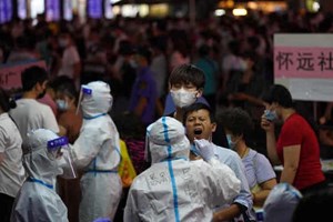 Allarme in Cina per nuovi focolai di Covid in tre grandi città