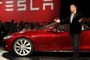 Tesla guadagna 390 milioni dai crediti verdi in Cina, Vw in rosso