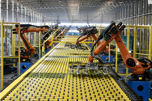 Cina, in novembre cresce l'industria e rallenta l'immobiliare