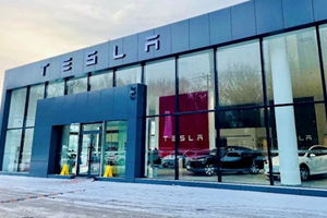 Musk sfida Biden sulla Cina, Tesla apre uno showroom in Xinjiang