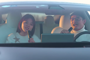 Va a ruba in Cina la Tesla con il karaoke, sold out in un'ora