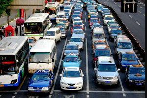 Cina primo mercato al mondo per l'auto, cresce molto l'elettrico