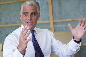 Unicredit, Orcel sonda Cina e India per gli asset russi