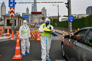 Si allentano le misure anti-Covid, dimezzata la quarantena