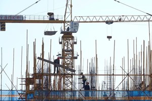Cina, dalle banche un salvagente da 44 miliardi all'immobiliare