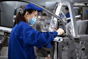 Cina: vendite auto 2022 in crescita dell'1,9%