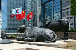 Hong Kong corteggia Saudi Aramco per la quotazione in borsa