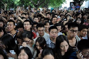 Sale la disoccupazione giovanile in Cina, tra 16 e 24 anni è oltre il 20%