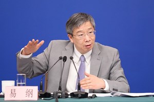Cina, piccoli segnali di miglioramento di export e consumi
