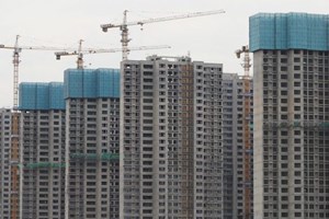 In luglio ancora debole l'economia cinese, pesa l'immobiliare