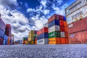 Forti aumenti dei noli sulle rotte Cina-Europa, timori per l'export