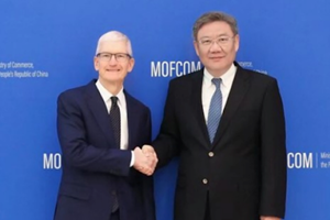 L'iPhone torna nella top 5 cinese e Cook annuncia nuovi investimenti