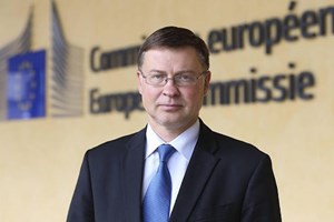 Scattano i dazi della Ue sull'import di auto elettriche cinesi