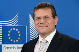 Ue, sleale concorrenza cinese sulla proprietà intellettuale