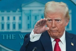 Trump conferma dazi del 25% verso Messico e Canada e con la Cina