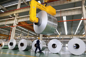Cina, è continuato in giugno il calo dei prezzi alla produzione