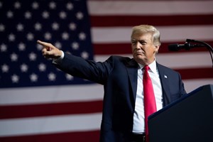 Trump minaccia, basta olio da cucina cinese negli Usa