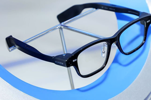 Alibaba sfida Meta con gli smart glasses intelligenti da 500 $