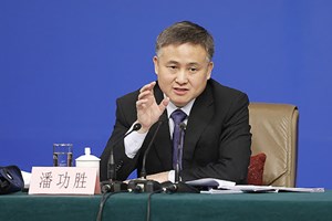 Il governatore della Pboc promette nuovi tagli ai tassi di interesse