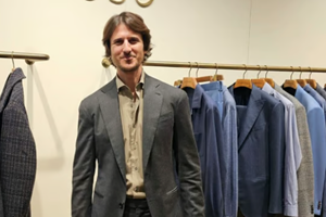 Caruso (menswear) dalla Cina ad Abu Dhabi ma lo stile resta italiano