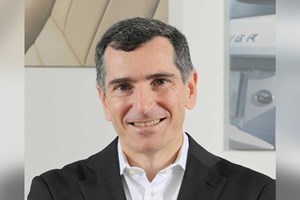 Geely sbarca in Europa con la guida assistita, è la prima licenza