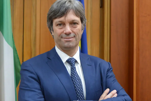 ICE rafforza il Made in Italy in Cina: nuova partnership con Poizon