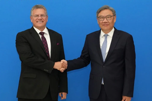 Accordo Ue-Cina sull'import di auto ibride in Europa, sarà dimezzato